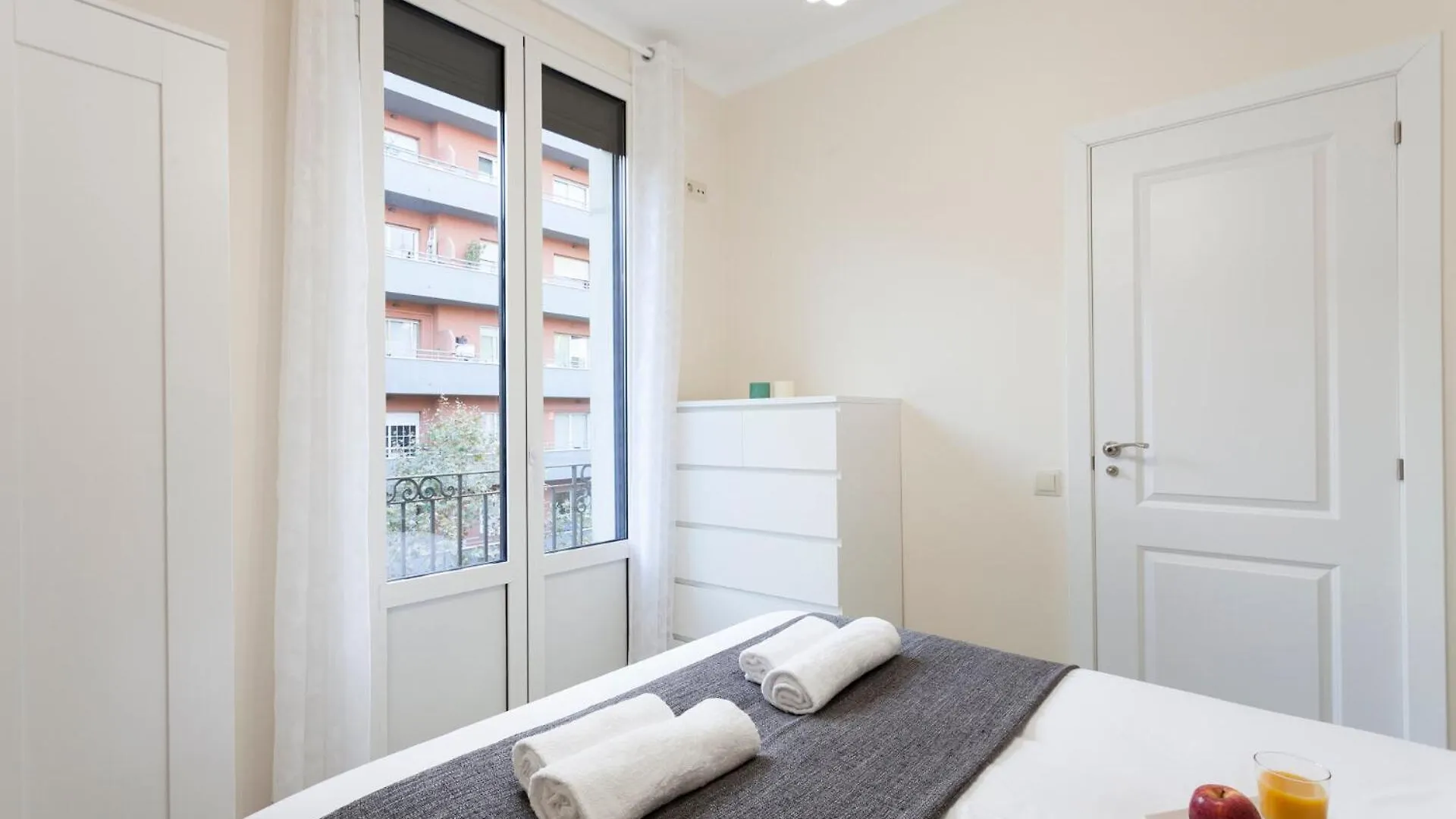 2582 - Ab Sagrada Familia Marina Apartment Barcelona Spain