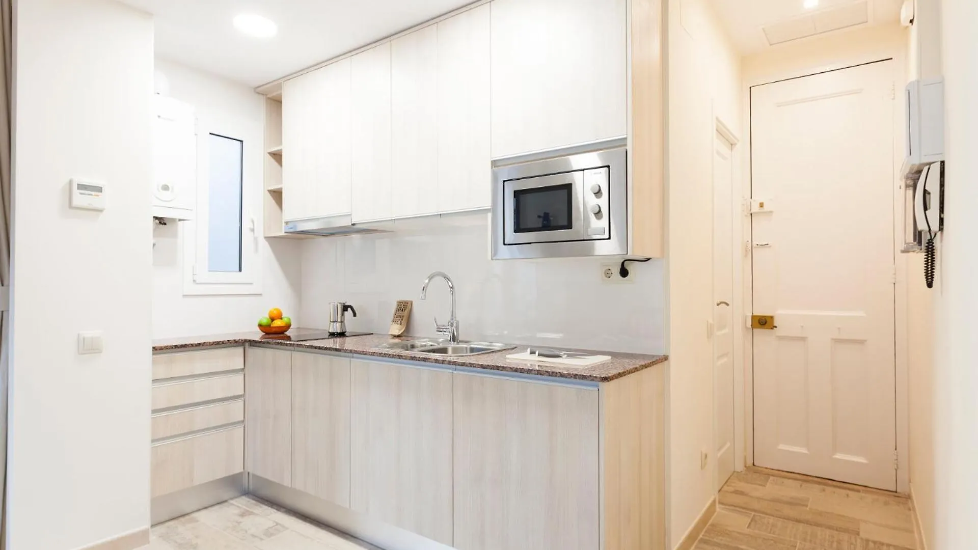 2582 - Ab Sagrada Familia Marina Apartment Barcelona Spain